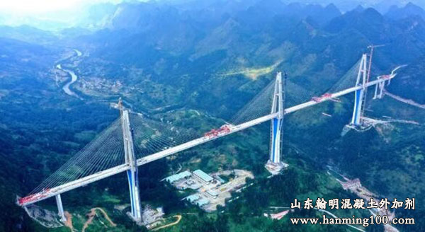 世界最高混凝土塔桥平塘特大桥成功合龙